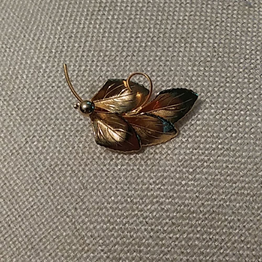 Vintage Leaf Pin
